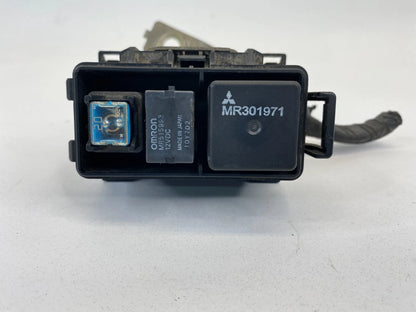 2009 09 MITSUBISHI GALANT 2.4L L4 AT FUSE BOX RELAY COMPARTMENT PANEL MR301971