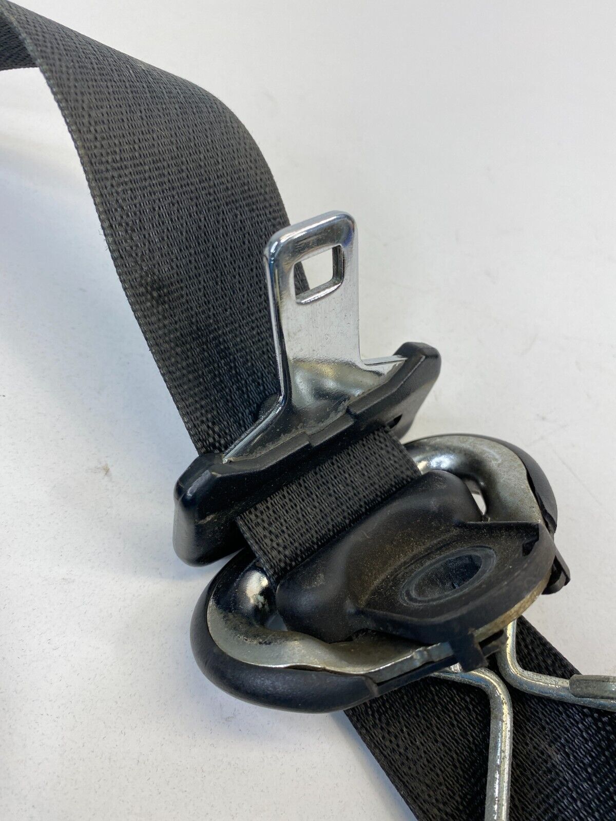 2008-2011 Ford Focus Sedan Front Left Driver Seat Belt Retractor 34010208C OEM