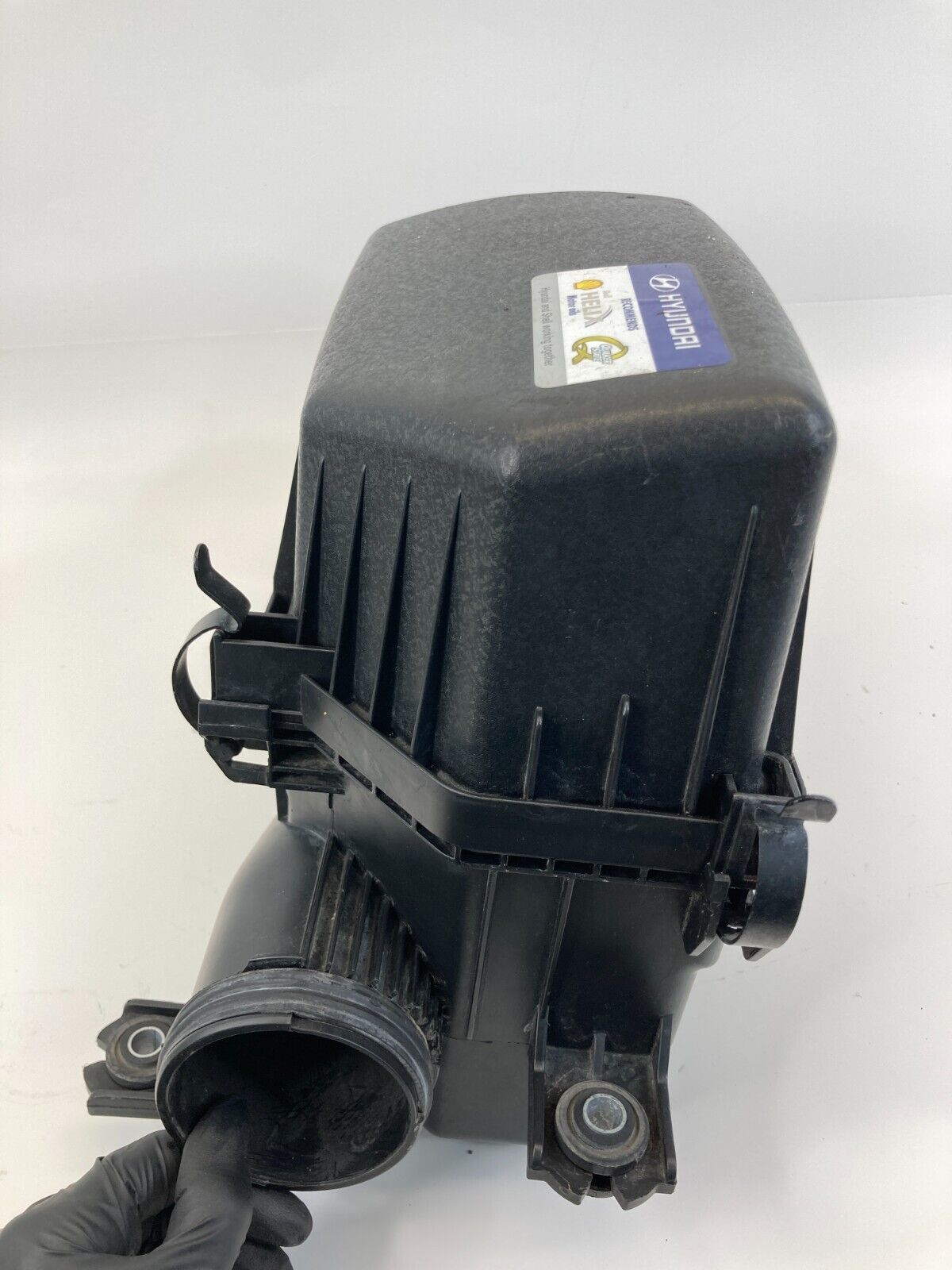 2015-2017 Hyundai Accent 1.6L L4 16V A/T Air Intake Cleaner Box Housing OEM