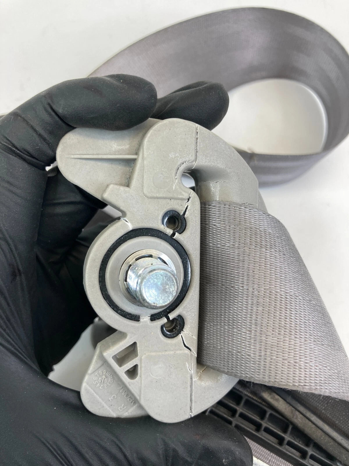 2006-2011 HYUNDAI ACCENT SEDAN FRONT RIGHT PASSENGER SEAT BELT 888801E501QS OEM