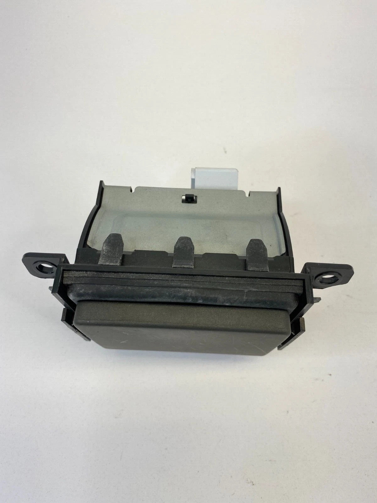 2001 2002 2003 INFINITI QX4 CENTER DASH CONSOLE ASHTRAY ASH TRAY 68800-4W300 OEM
