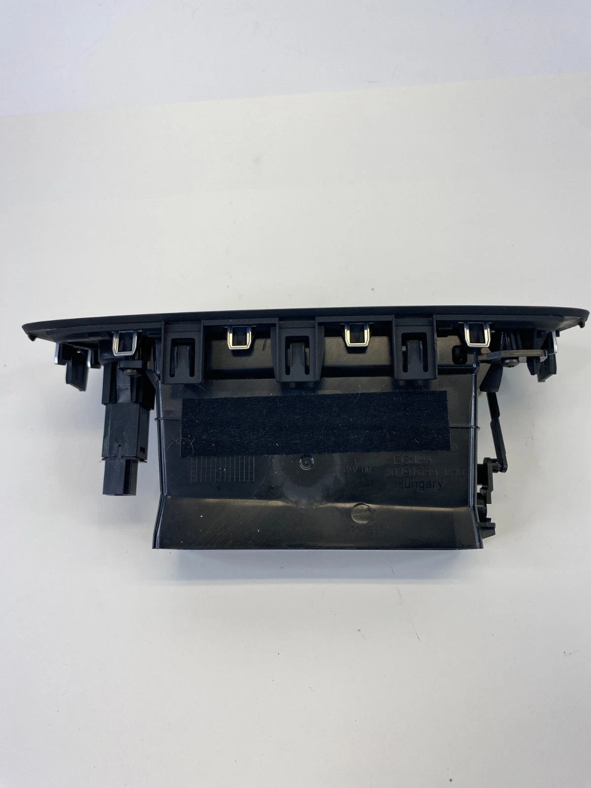 2011-2018 VOLVO S60 CENTER DASH AC AIR VENT GRILLE DUCT W/ HAZARD SWITCH OEM