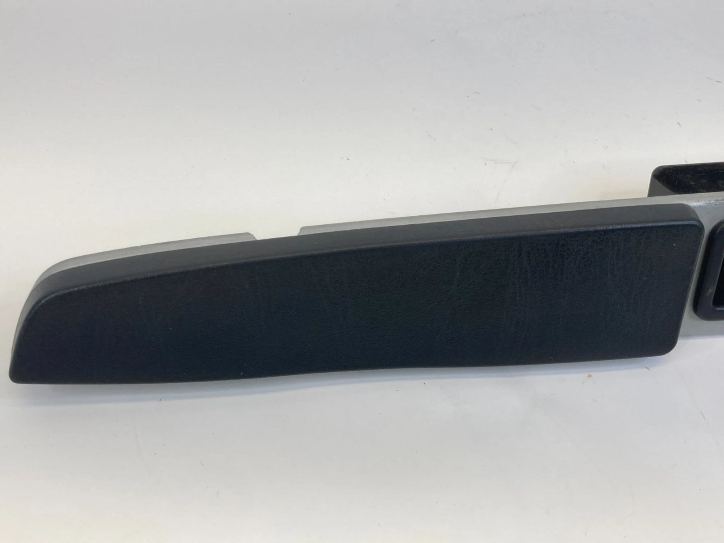 05-07 MERCURY MARINER FRONT RIGHT WINDOW SWITCH W/ BEZEL TRIM 5E6X-7823710-AC