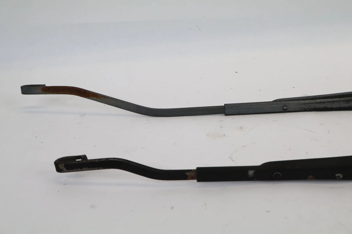 2006-2011 HYUNDAI ACCENT SEDAN FRONT WINDSHIELD WIPER ARMS PAIR SET RH & LH OEM