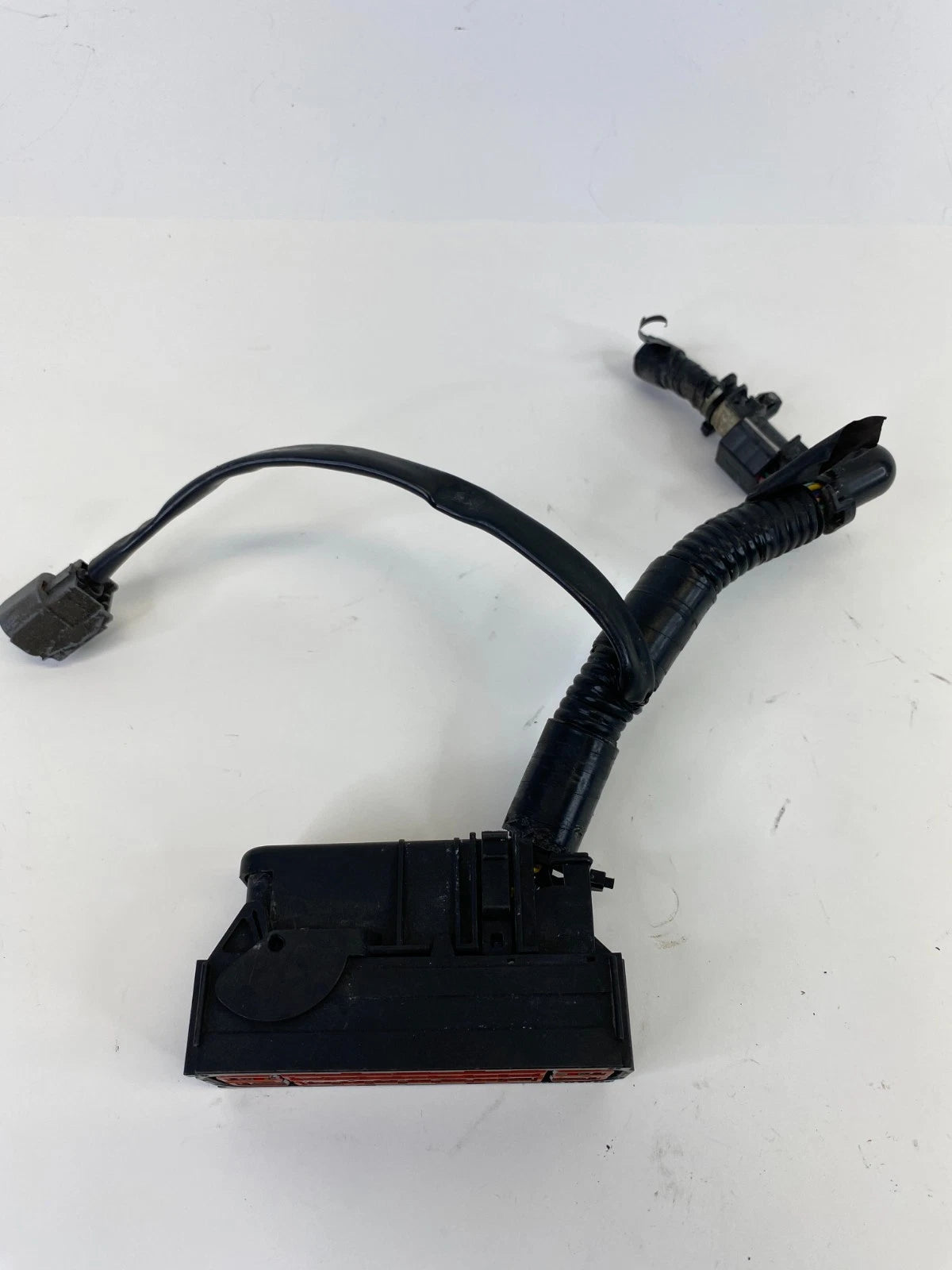 2010 2011 Mazda 3 2.0L FWD ABS Anti Lock Brake Pump Plug Connector OEM