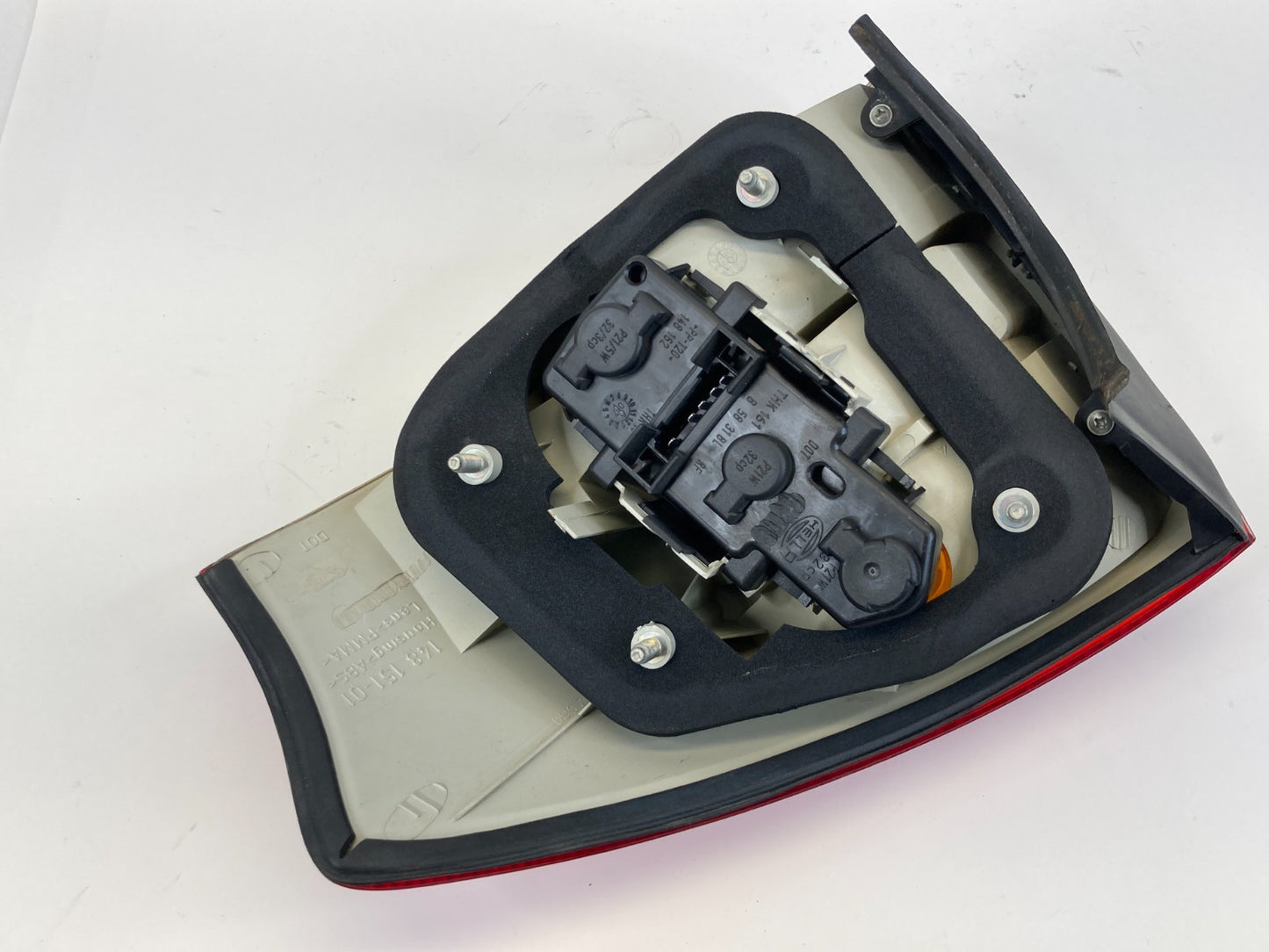 2002-2004 Audi A6 Quattro Sedan Left Driver Tail Light Taillight 14815101 OEM