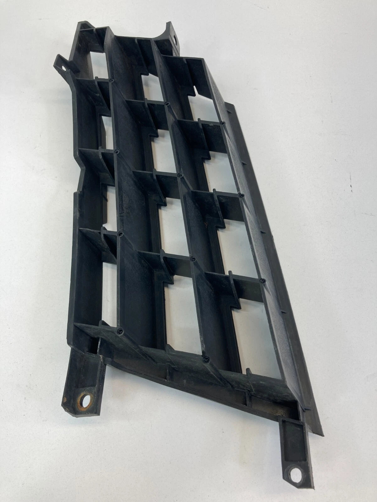 2008-2010 NISSAN ROGUE FRONT RIGHT BUMPER GRILL GRILLE INSERT TRIM STIFFENER