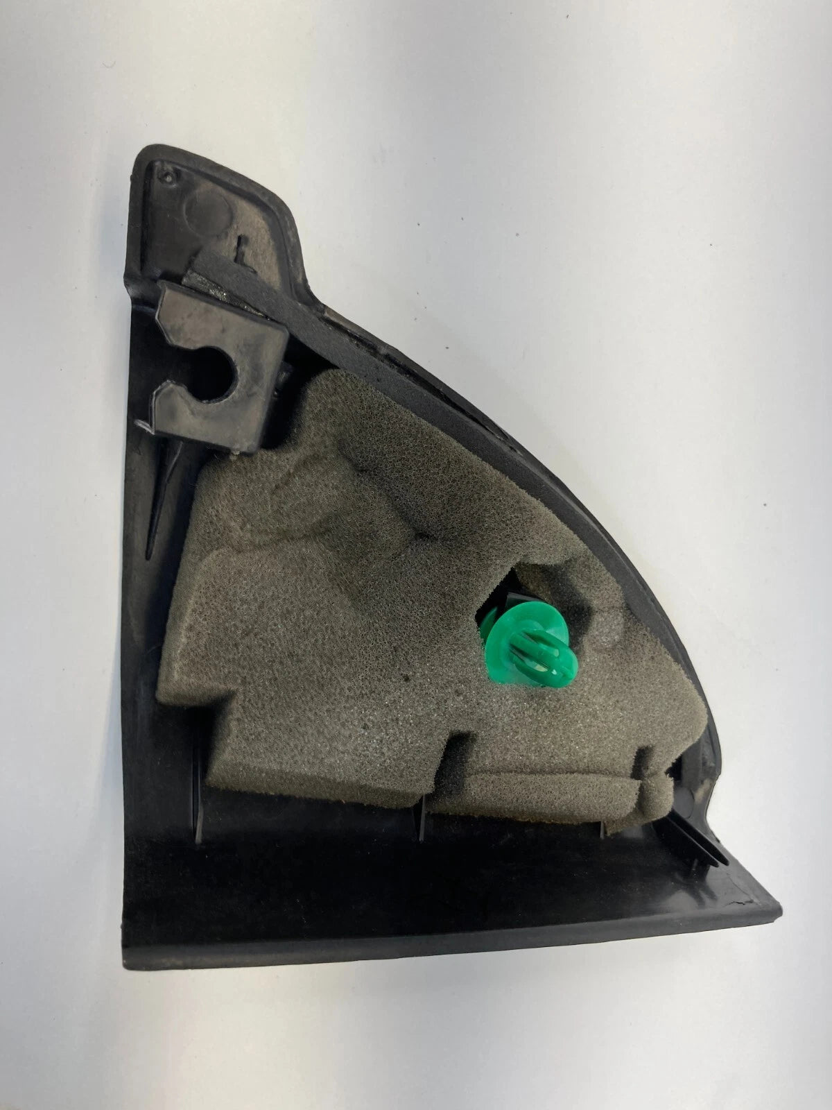 2016 CHEVROLET CRUZE LIMITED FRONT LEFT DRIVER INTERIOR DOOR CORNER COVER OEM