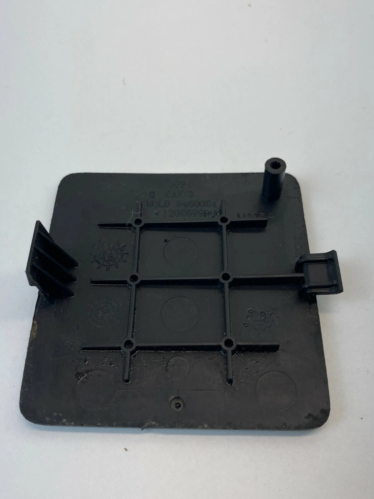 2009-2017 CHEVROLET TRAVERSE INTERIOR FLOOR SEAT BOLT COVER TRIM BEZEL OEM