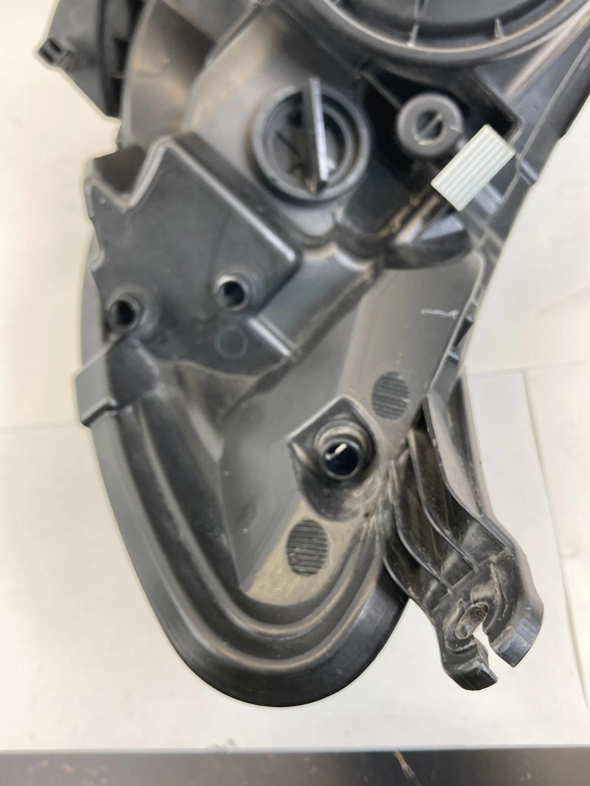 2008-2011 SAAB 9-3 FR RIGHT SIDE XENON HID HEADLIGHT HEADLAMP HALOGEN 12842070