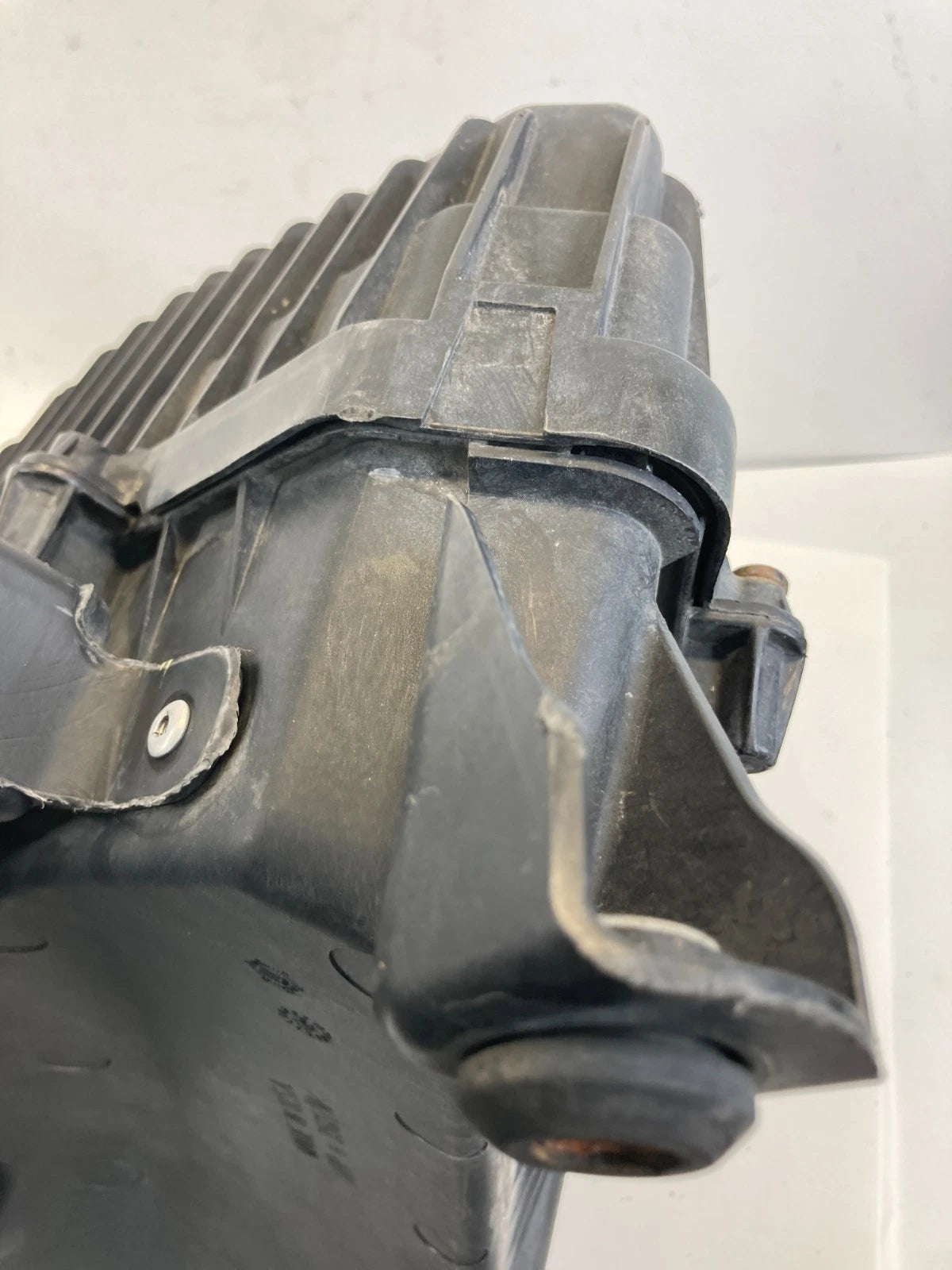 2009-2017 CHEVROLET TRAVERSE ENGINE AIR CLEANER FILTER INTAKE BOX HOUSING OEM