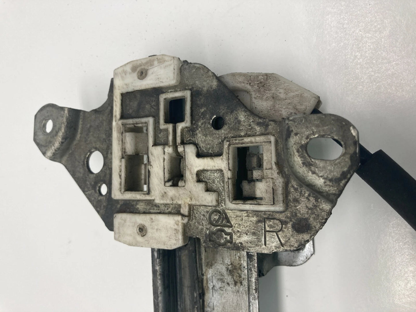 1998-2001 NISSAN ALTIMA FRONT RIGHT PASSENGER DOOR WINDOW REGULATOR & MOTOR OEM