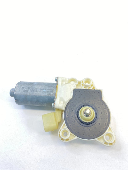 03-06 MERCEDES-BENZ E500 03-09 E320 FRONT LEFT WINDOW MOTOR 211-820-29-42 OEM