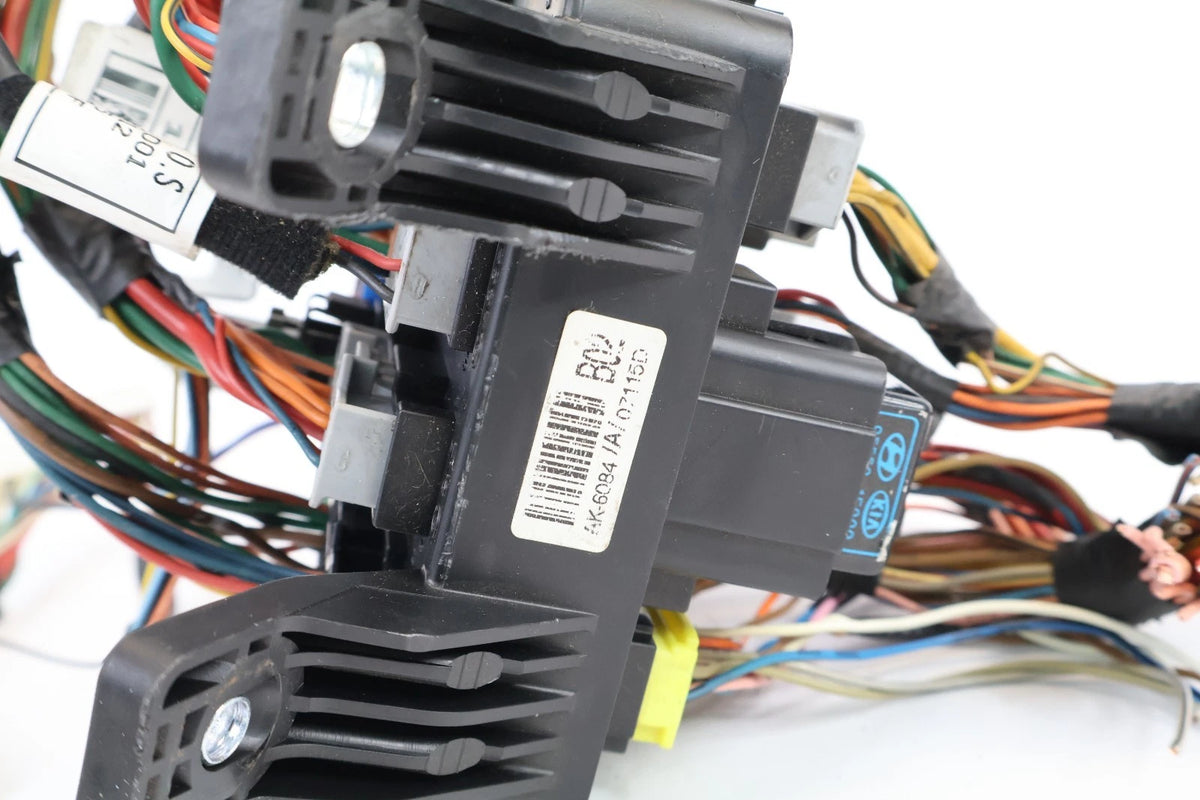 06-11 HYUNDAI ACCENT DASH CABIN FUSE BOX RELAY JUNCTION BLOCK 91950-1G040 OEM