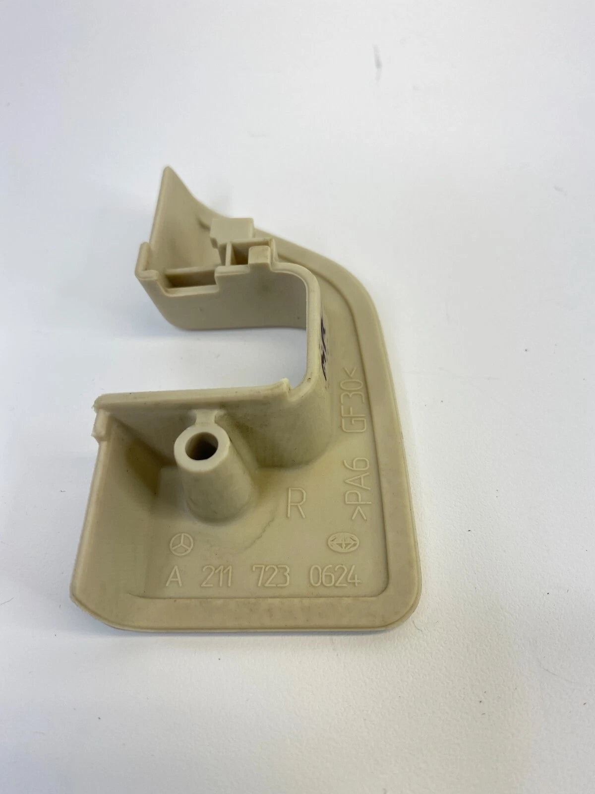 03-06 MERCEDES-BENZ E500 REAR RIGHT SIDE DOOR LOCK EDGE COVER TRIM A2117230624