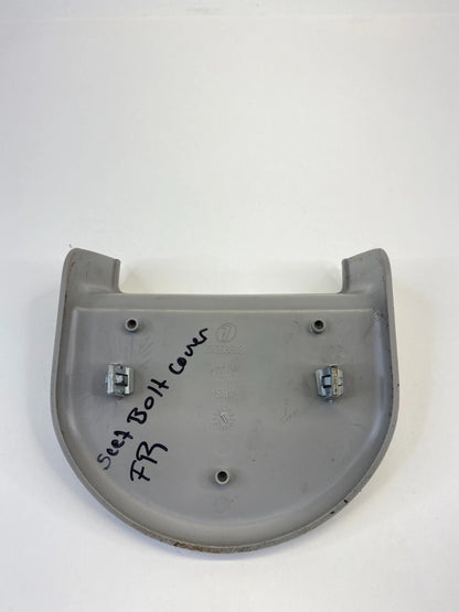 2004-2009 CADILLAC SRX FRONT RIGHT SIDE SEAT PAD BOLT COVER TRIM 88898392 OEM