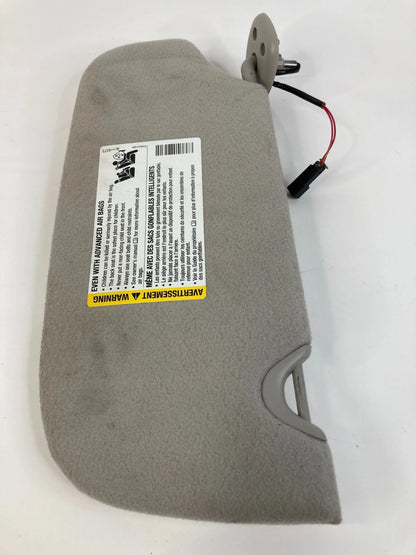 2005 2006 2007 GMC ENVOY FRONT RIGHT PASSENGER SUNVISOR SUN VISOR W ILLUMINATION