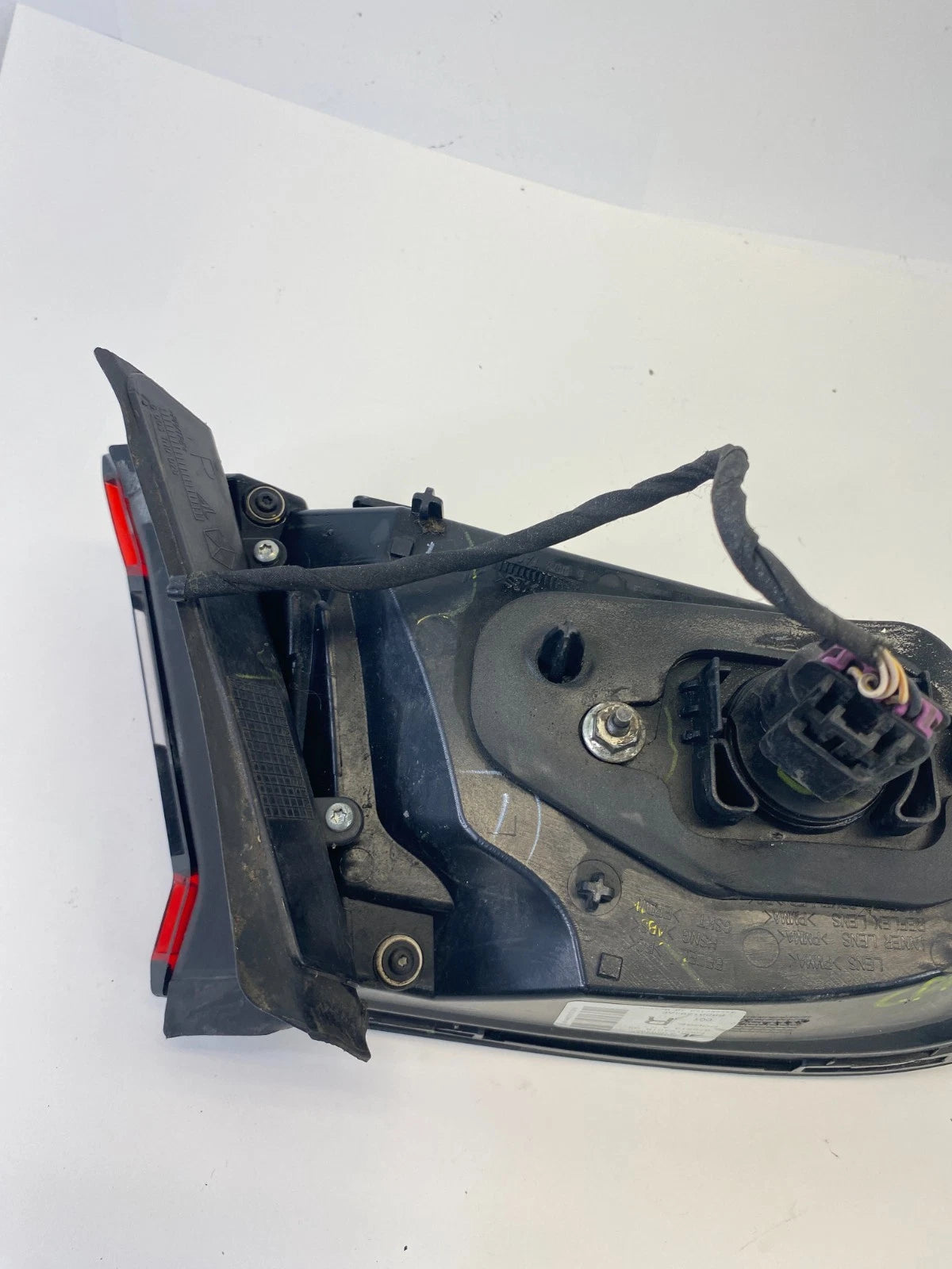 2013-2016 DODGE DART REAR RIGHT SIDE OUTER TAILLIGHT TAIL LAMP 68081394AE OEM