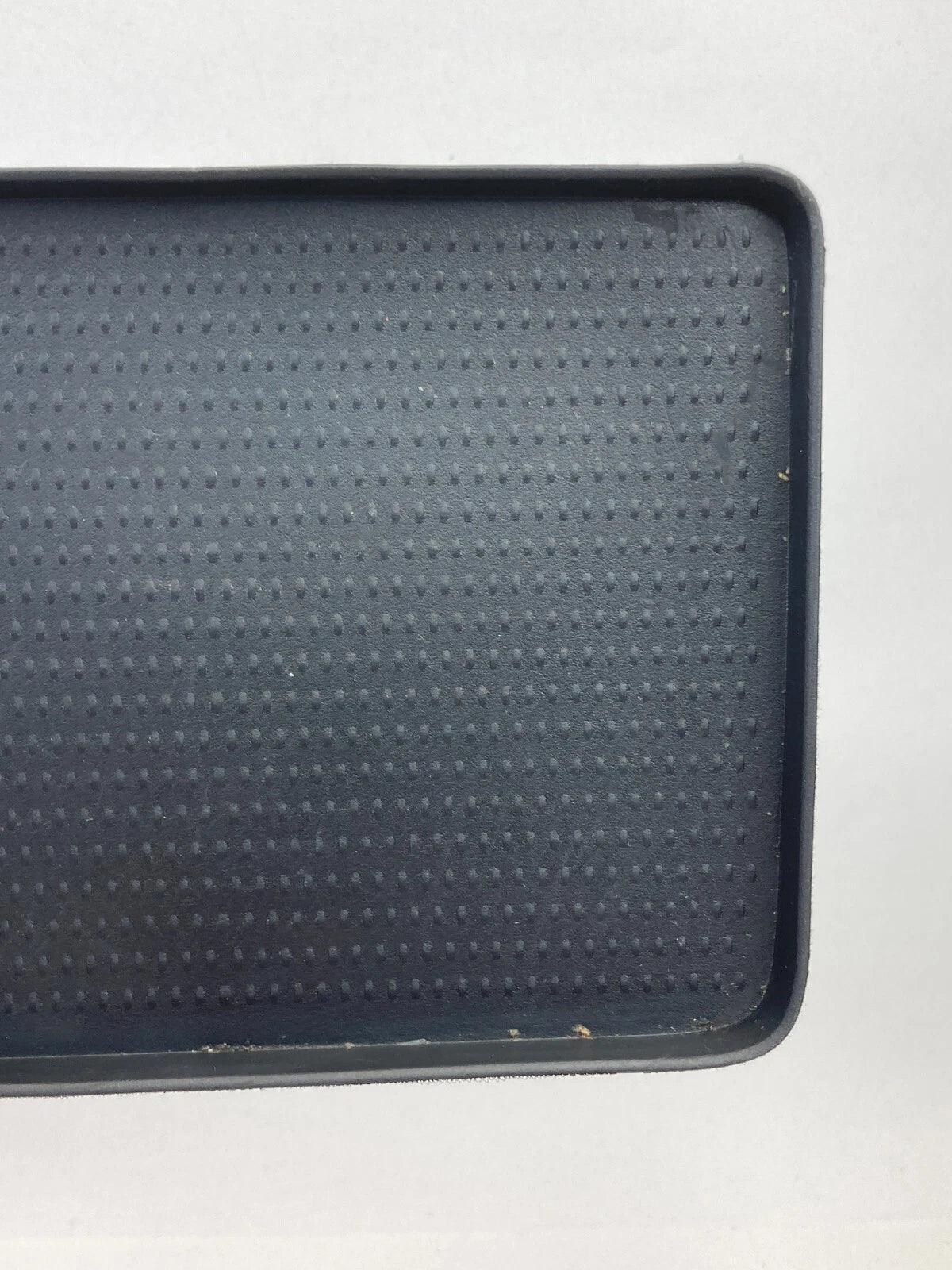 2010 10 DODGE CALIBER MAINSTREET DASH DASHBOARD STORAGE COMPARTMENT RUBBER MAT