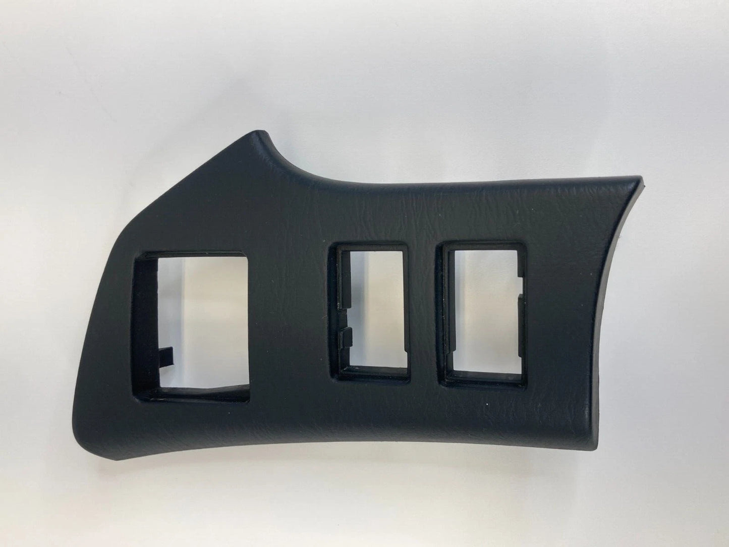 99-03 LEXUS RX300 DASH LEFT SIDE INSTRUMENT PANEL SWITCH COVER BEZEL 55422-48020