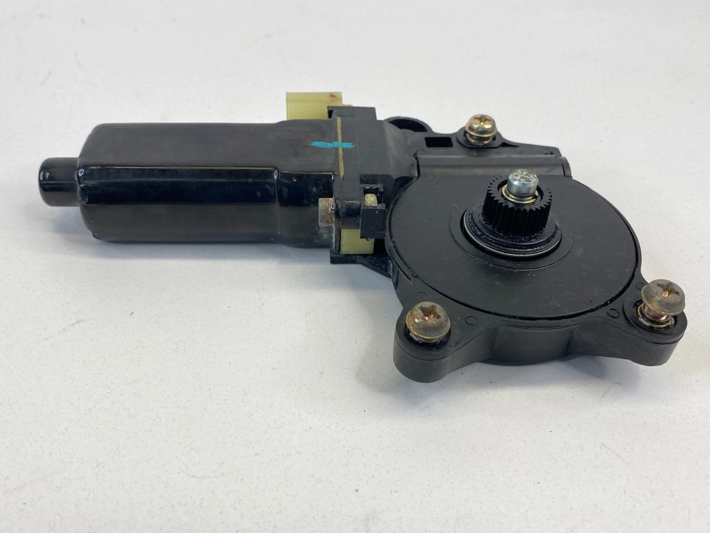 1994-2005 HYUNDAI SONATA 4-DR REAR LEFT DRIVER SIDE POWER DOOR WINDOW MOTOR OEM
