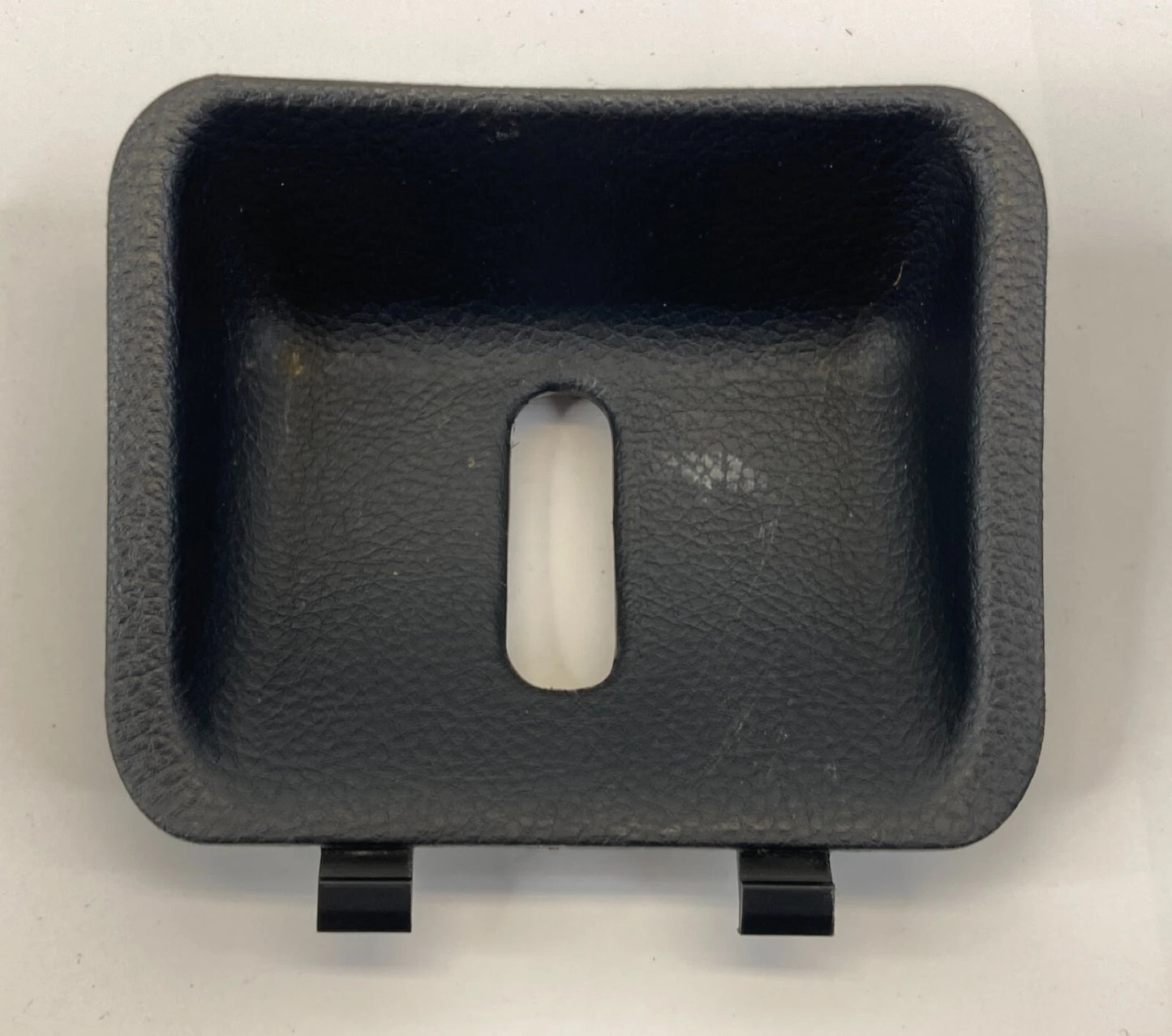 07-12 NISSAN VERSA HACHTBACK REAR TAILGATE LOCK COVER MASK KICKING PLATE OEM