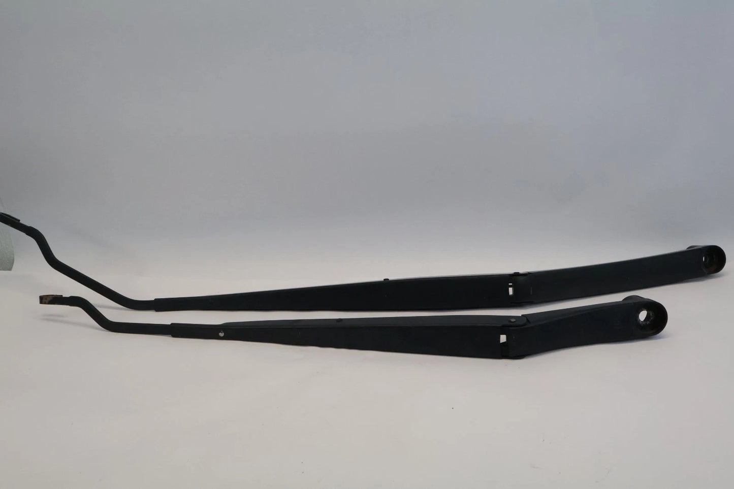 2011-2016 HYUNDAI ELANTRA FRONT LEFT & RIGHT WINDSHIELD WIPER ARM PAIR SET OEM