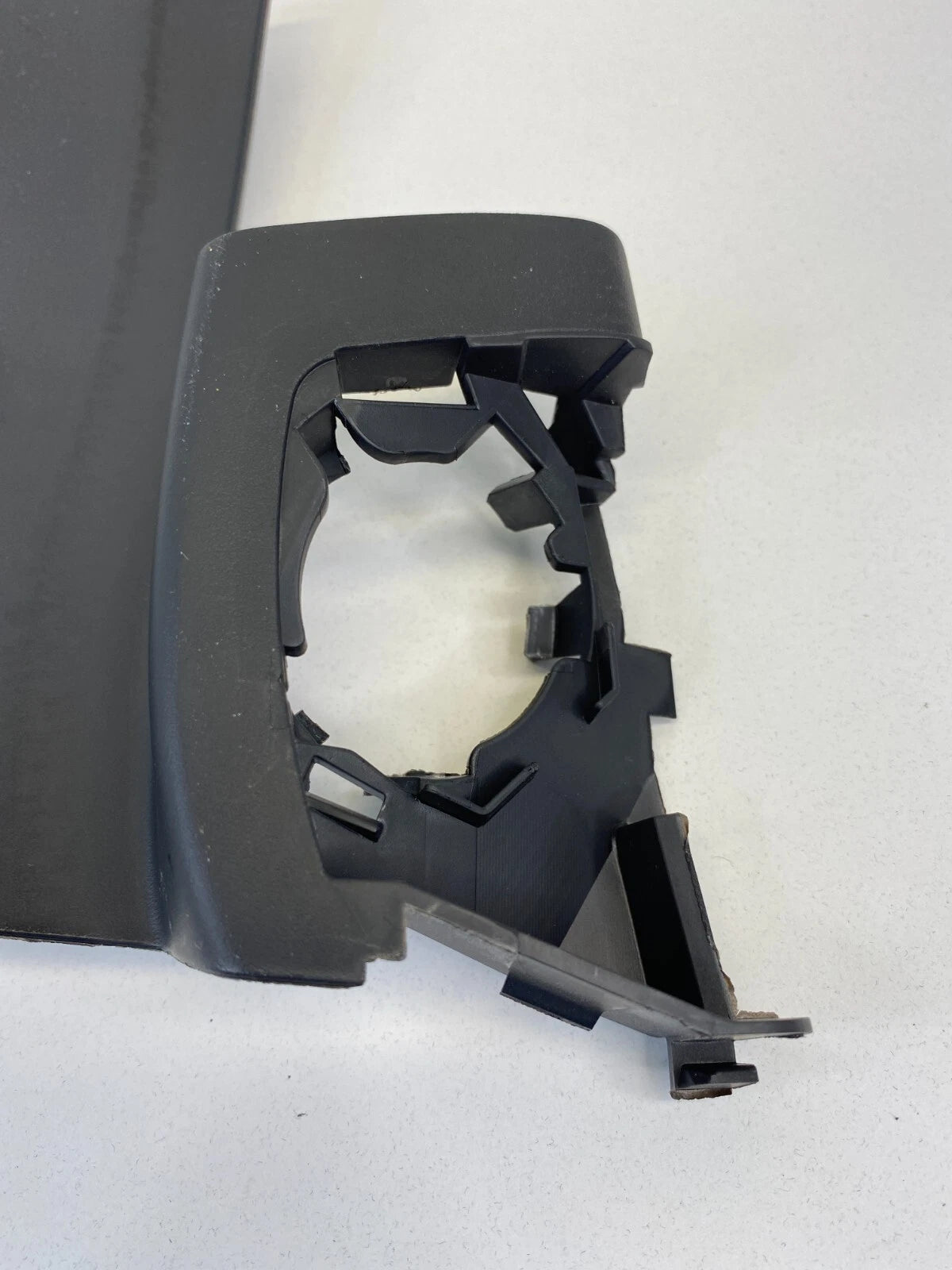2012-2018 FORD FOCUS FRONT LEFT SIDE DOOR TWEETER COVER TRIM BM51-18C863-A OEM