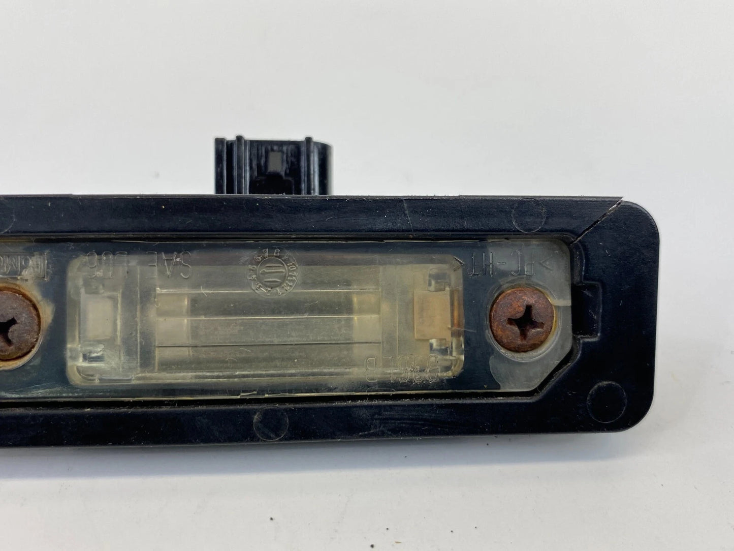 2006-2012 FORD FUSION REAR TRUNK LICENSE PLATE LIGHT LAMP 6E53-13543-AA OEM