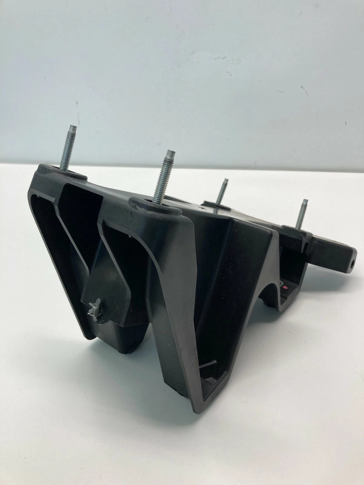 2009 DODGE JOURNEY A/T AUTOMATIC TRANSMISSION SHIFTER MOUNT BRACKET 04766406AC