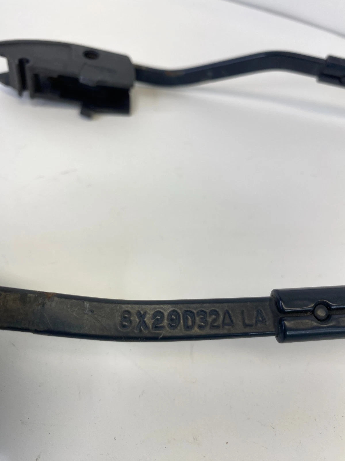 2010-2013 MAZDA 3 SEDAN FRONT WINDSHIELD WIPER ARM SET LEFT AND RIGHT OEM