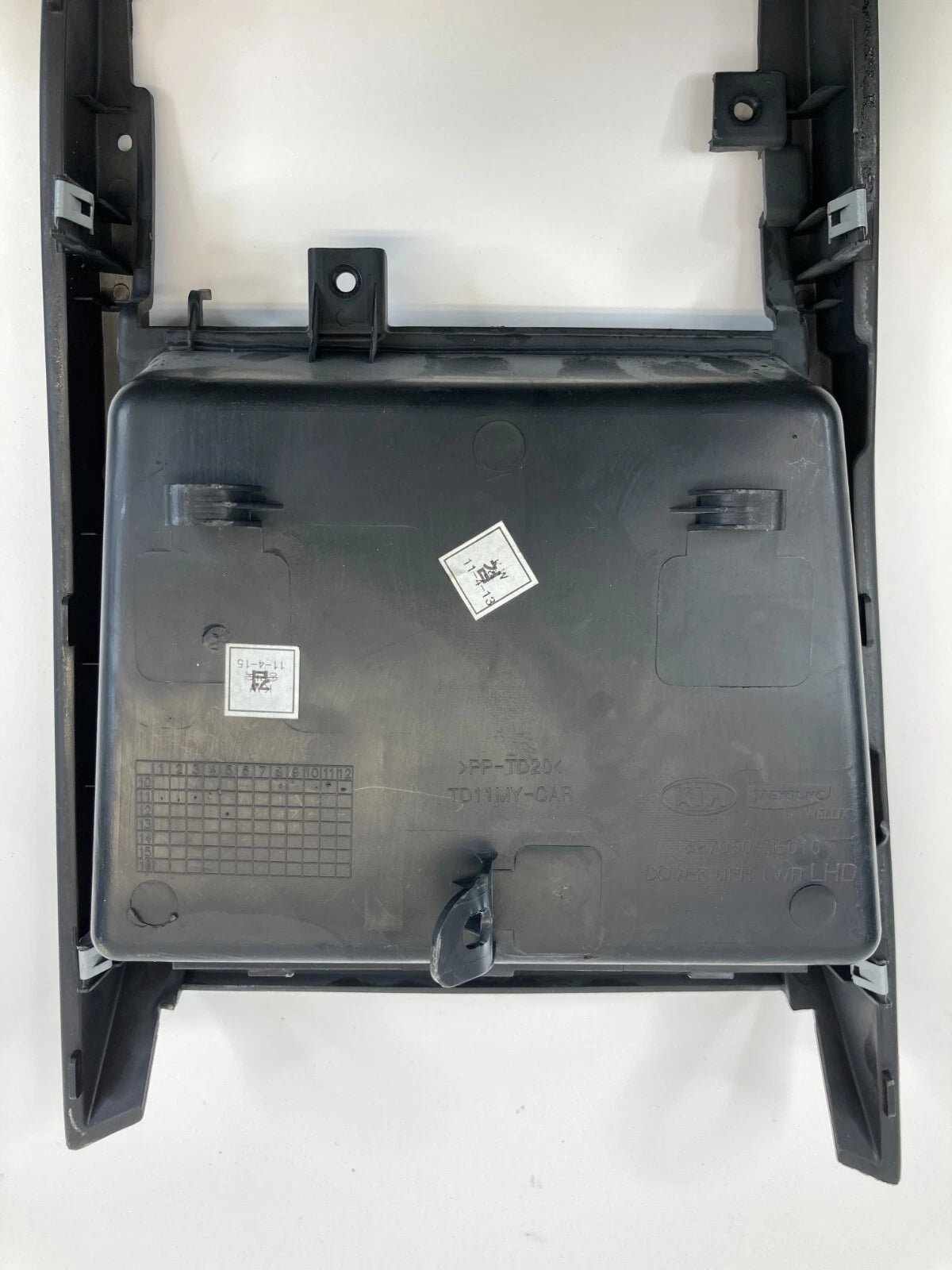 2011-2013 KIA FORTE AUTOMATIC CENTER CONSOLE SHIFT PANEL COVER BEZEL TRIM OEM