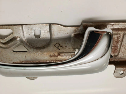 1998-2004 CADILLAC SEVILLE FRONT RIGHT PASSENGER INNER DOOR HANDLE BRACKET OEM