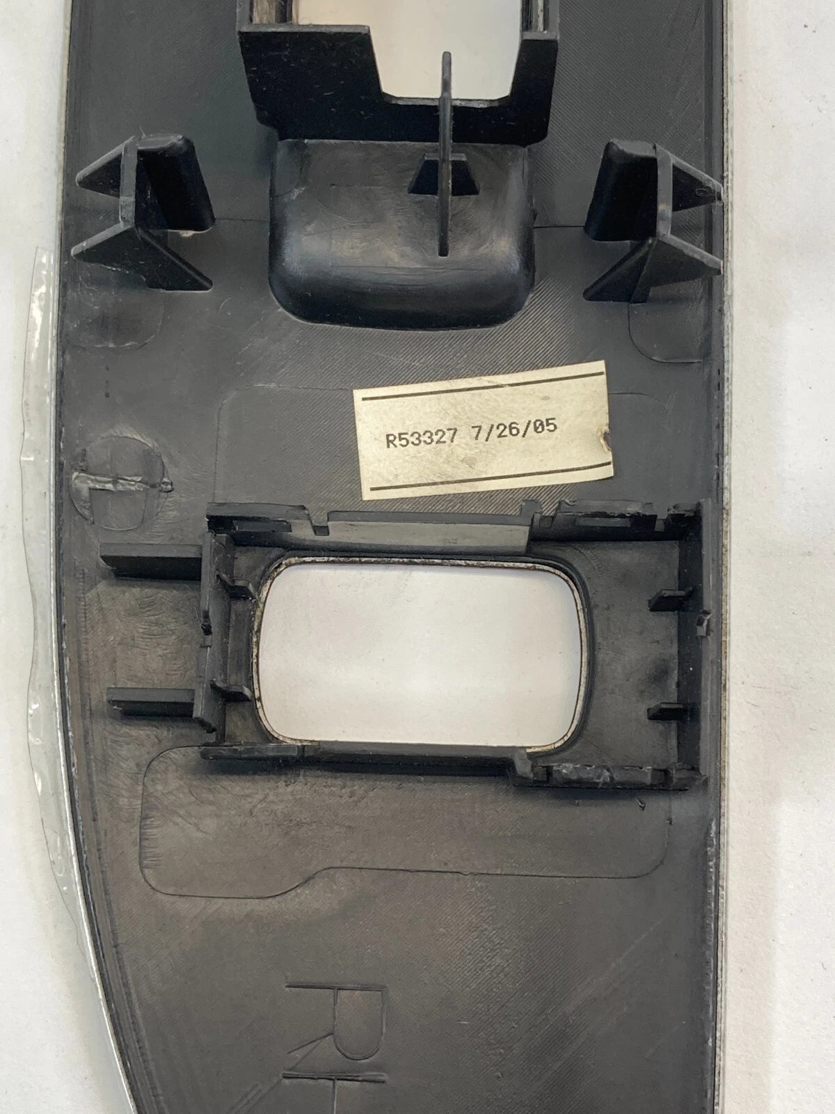 2005 2006 BUICK TERRAZA FRONT RIGHT DOOR WINDOW SWITCH COVER TRIM BEZEL 15196150