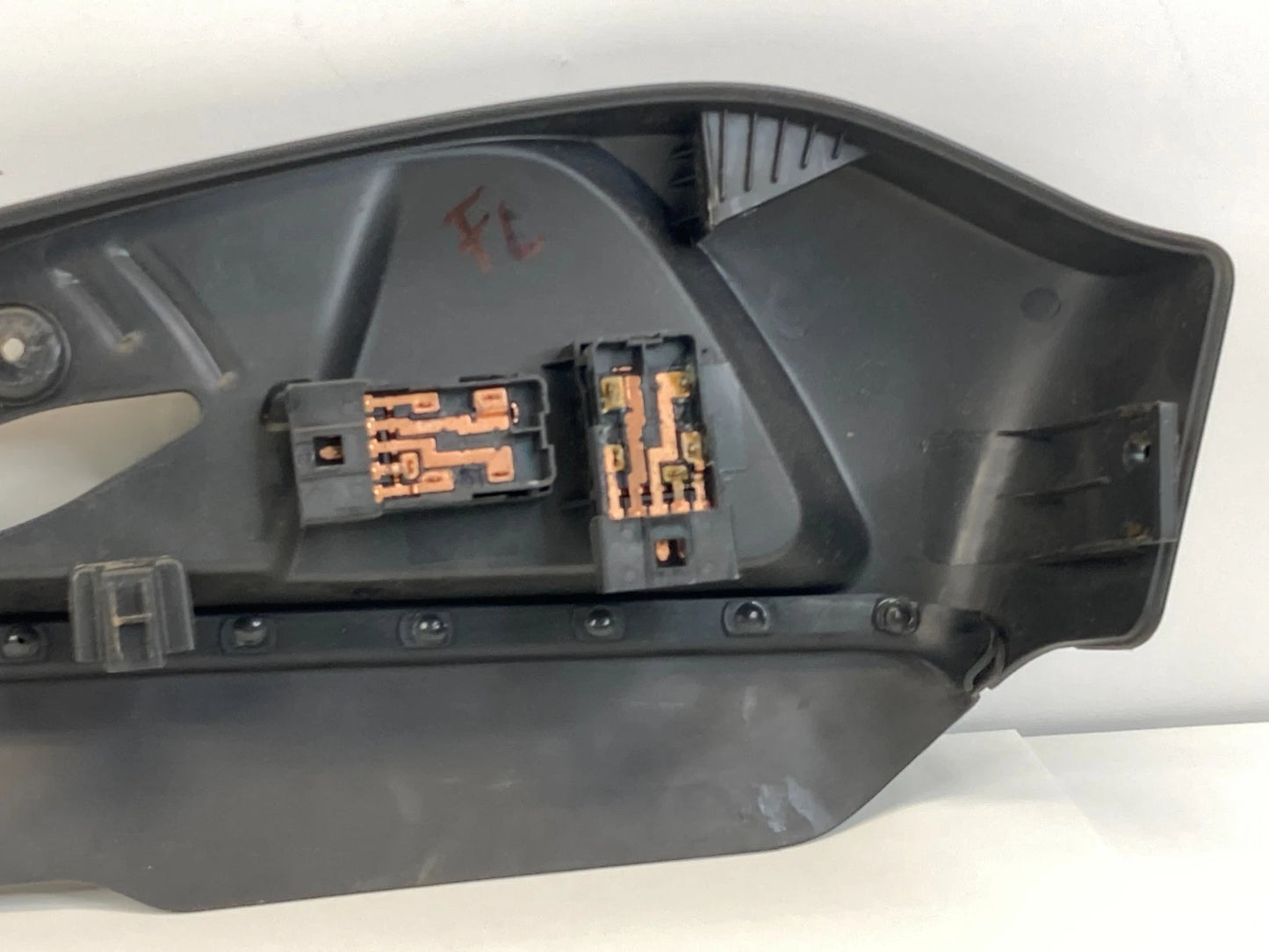 2010-2017 CHEVY EQUINOX DRIVER SIDE POWER SEAT CONTROL SWITCH DOGT-19-58101 OEM