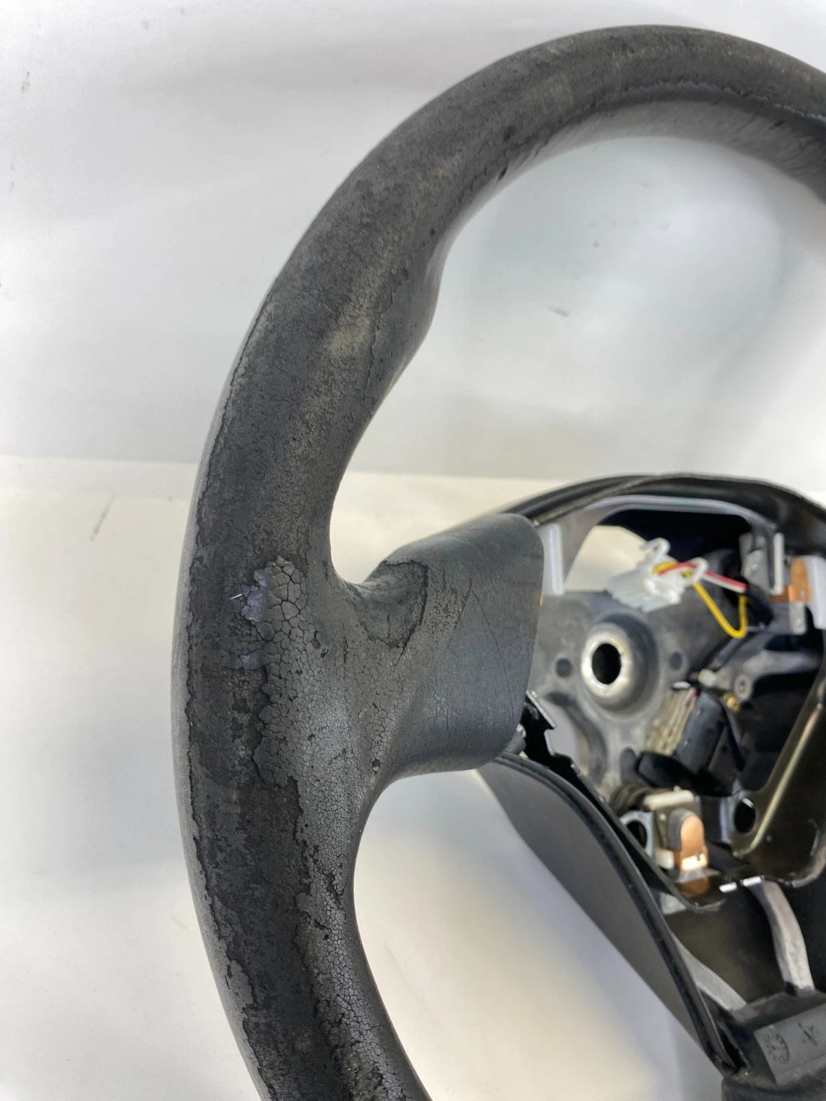 2001-2003 TOYOTA RAV4 LEFT SIDE STEERING WHEEL W/ CRUISE CONTROL SWITCH OEM