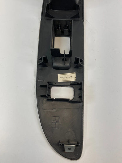 2005 2006 BUICK TERRAZA FRONT RIGHT DOOR WINDOW SWITCH COVER TRIM BEZEL 15196150