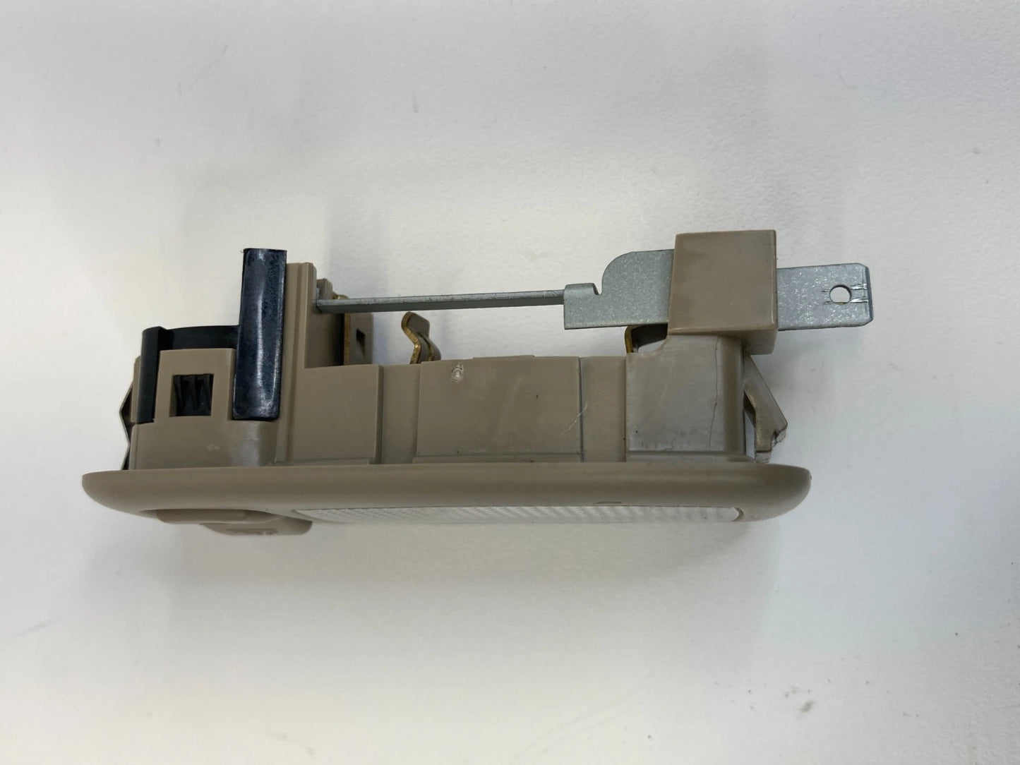 2007-2010 HYUNDAI ELANTRA FRONT RIGHT VANITY LIGHT LAMP SUNVISOR 92890-1M000 OEM
