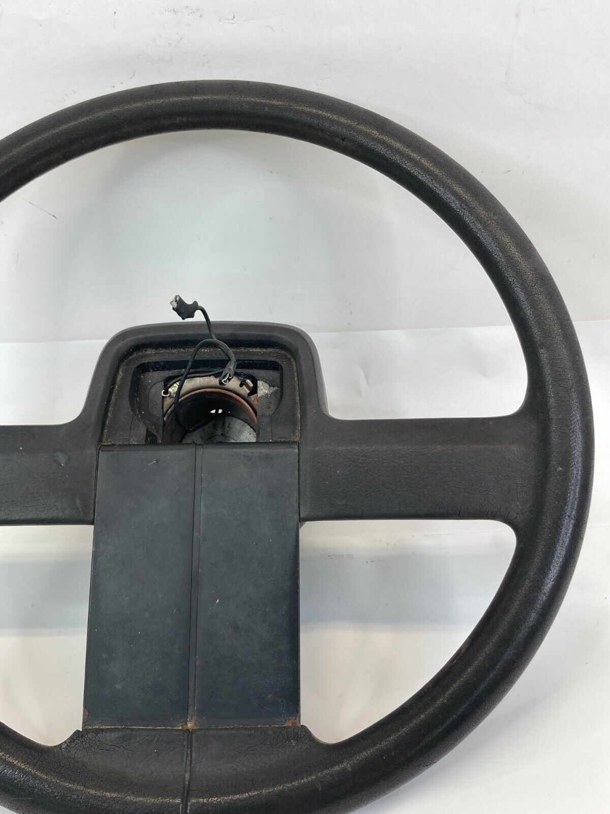 1985-1986 Dodge Ram Charger Front Left Driver Side Steering Wheel 4147260 OEM