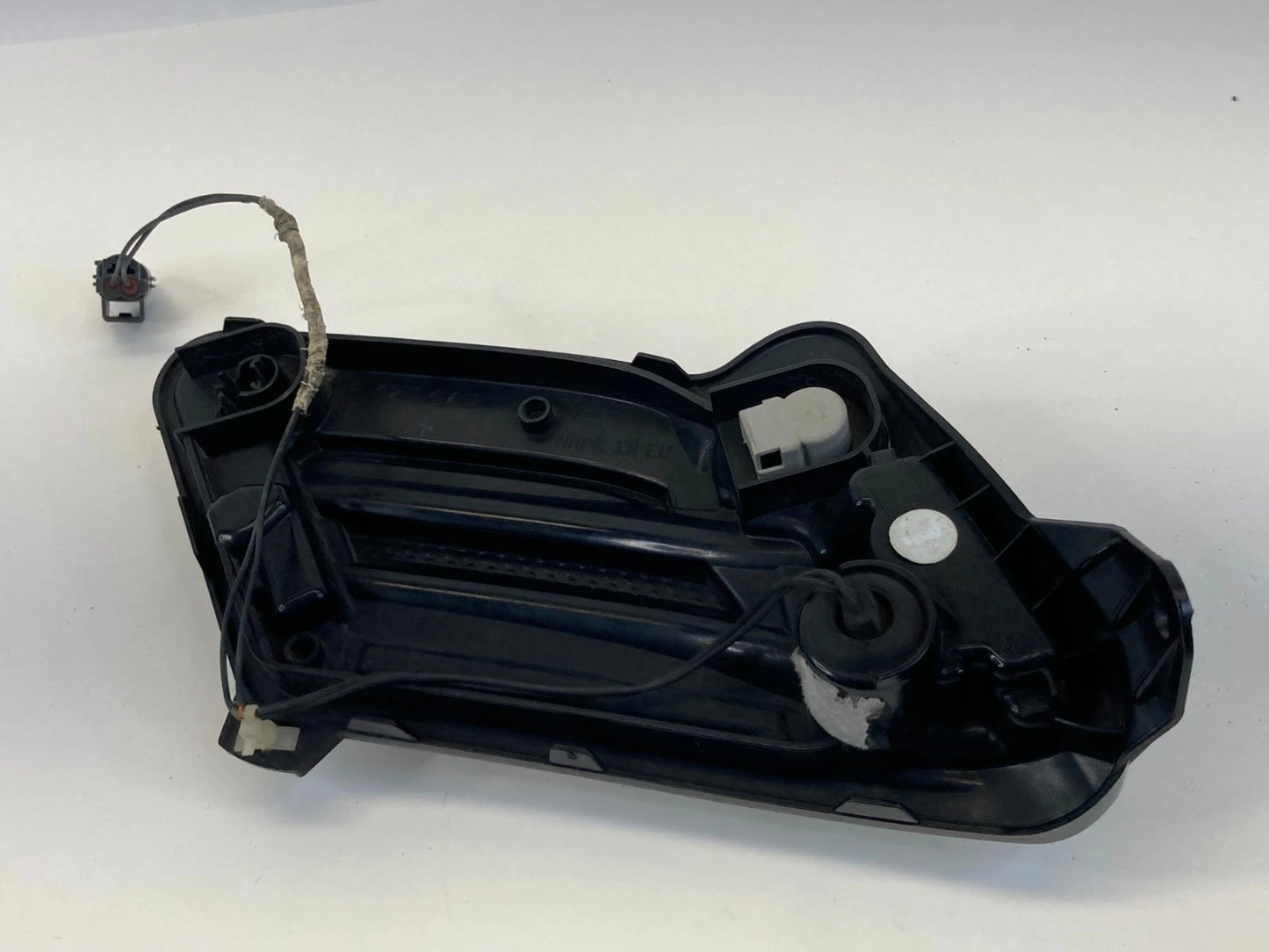 2011 2012 2013 Volvo S60 Front Right Side Marker Daytime Running Light OEM