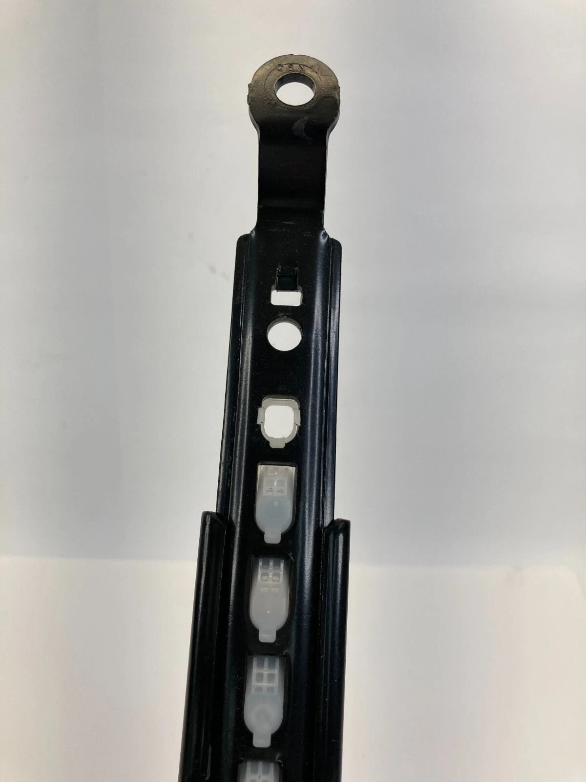 05-08 TOYOTA COROLLA FRONT RIGHT PASSENGER SIDE SEAT BELT HEIGHT ADJUSTER OEM