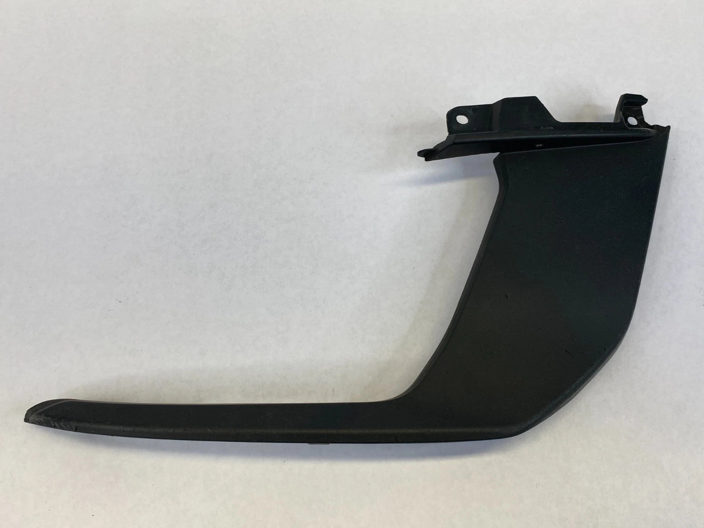 2018 2019 MITSUBISHI OUTLANDER SPORT FRONT RIGHT BUMPER MOLDING 6400H864 OEM