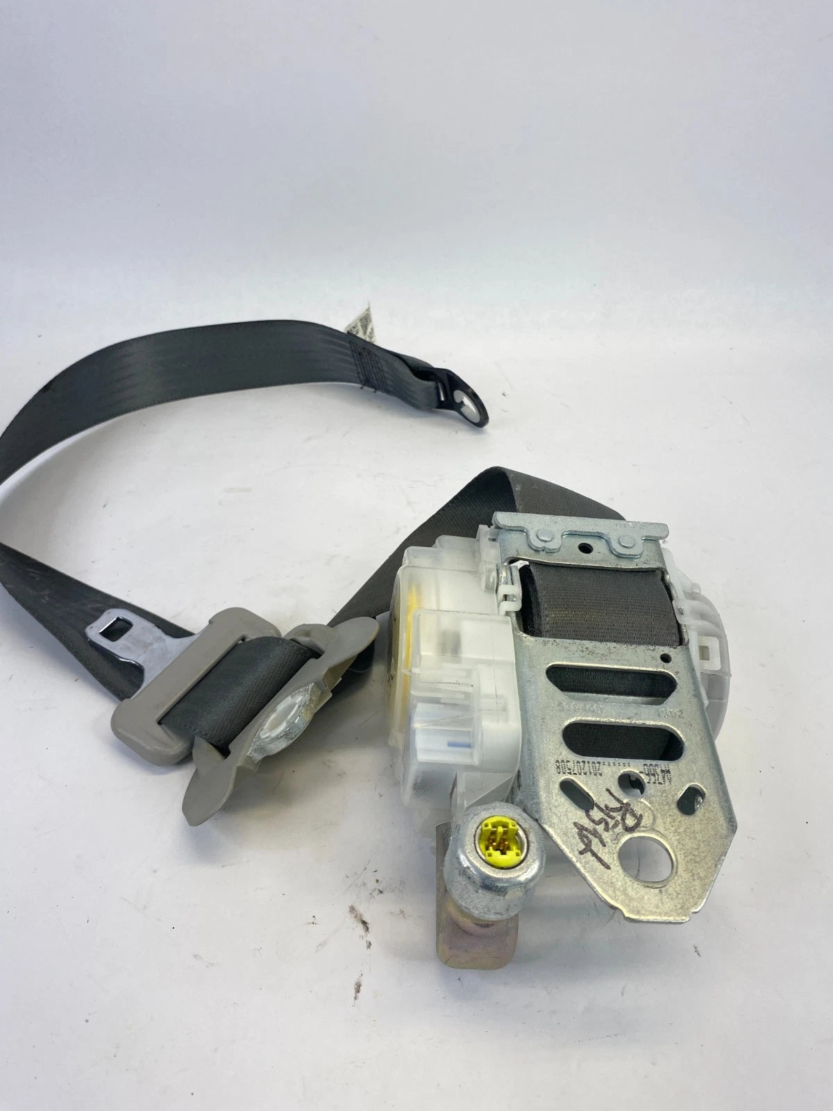 2009-2015 TOYOTA VENZA FRONT RIGHT PASSENGER SEAT BELT RETRACTOR GRAY OEM
