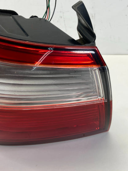 2012-2017 KIA RIO LX SEDAN REAR LEFT LH OUTER TAILLIGHT LAMP 92401-1W0 OEM