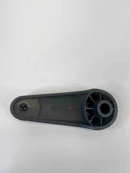1998-2004 CHEVROLET S10 RIGHT SIDE MANUAL WINDOW HAND CRANK HANDLE 21096854