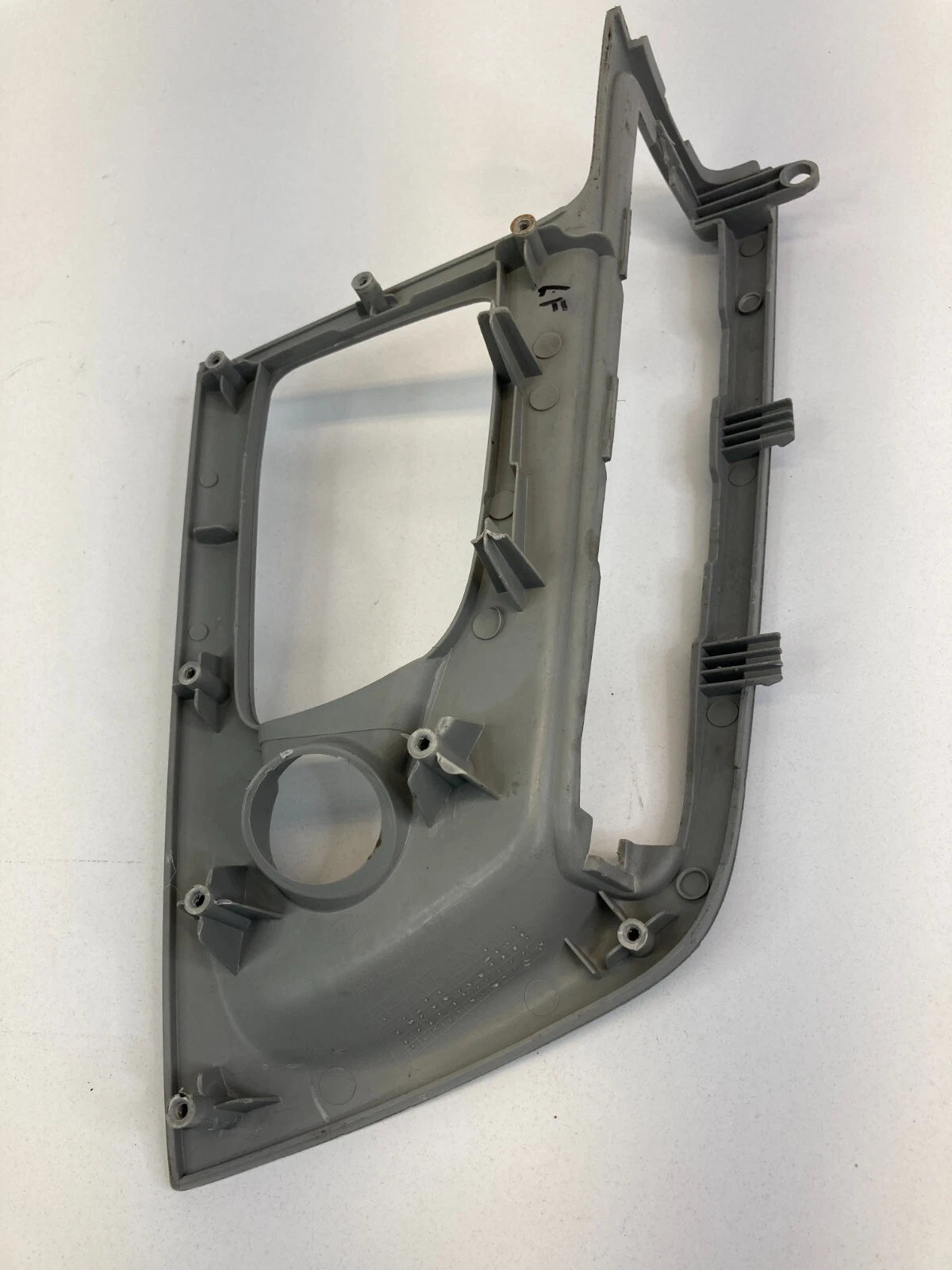 04-09 KIA SPECTRA FRONT LEFT SIDE DOOR PANEL SWITCH BEZEL GARNISH 82334-2F000