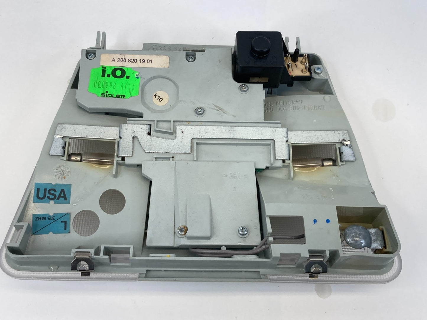 1998-2002 Mercedes-Benz E430 Overhead Reading Dome Map Light A208-820-19-01 OEM