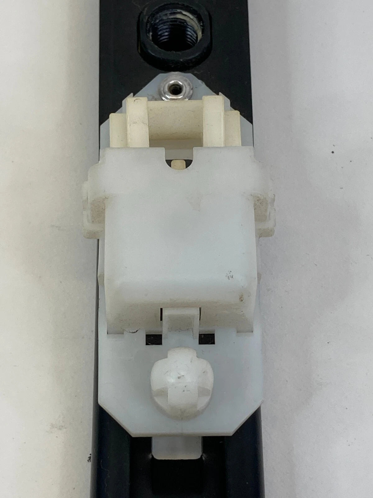 2004-2008 ACURA TL FRONT RIGHT PASSENGER SIDE SEAT BELT HEIGHT ADJUSTER OEM