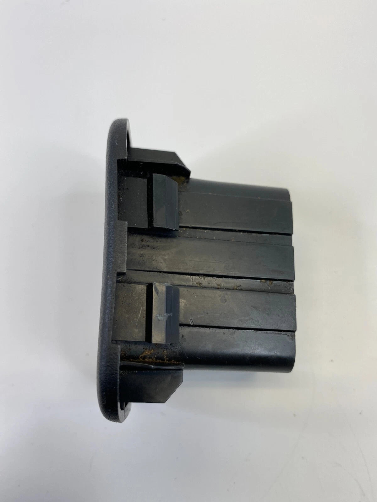 09-12 CHEVY TRAVERSE LOWER CENTER CONSOLE A/C AIR VENT DUCT GRILL OUTLET OEM