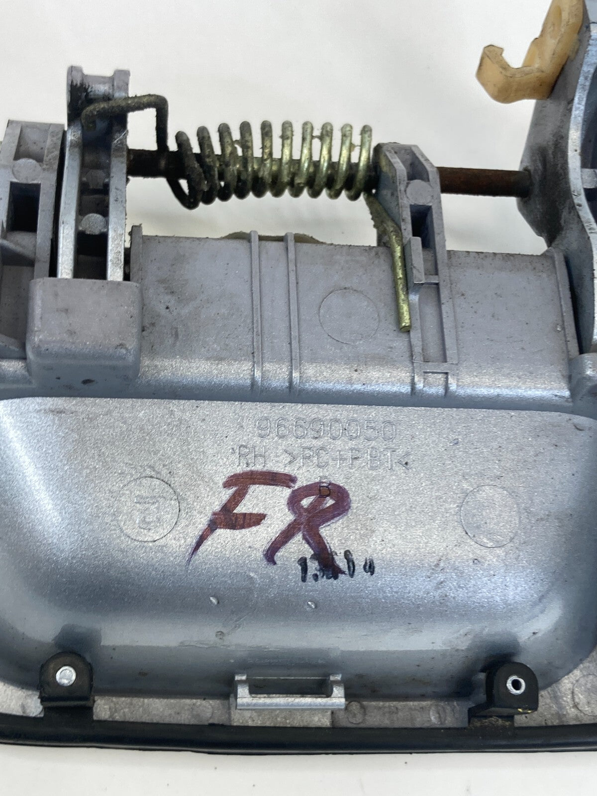 2013-2015 Chevrolet Spark Front Right Passenger Exterior Door Handle 96690050